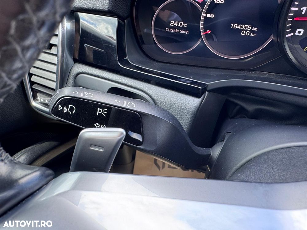 Porsche Cayenne Tiptronic S - 26