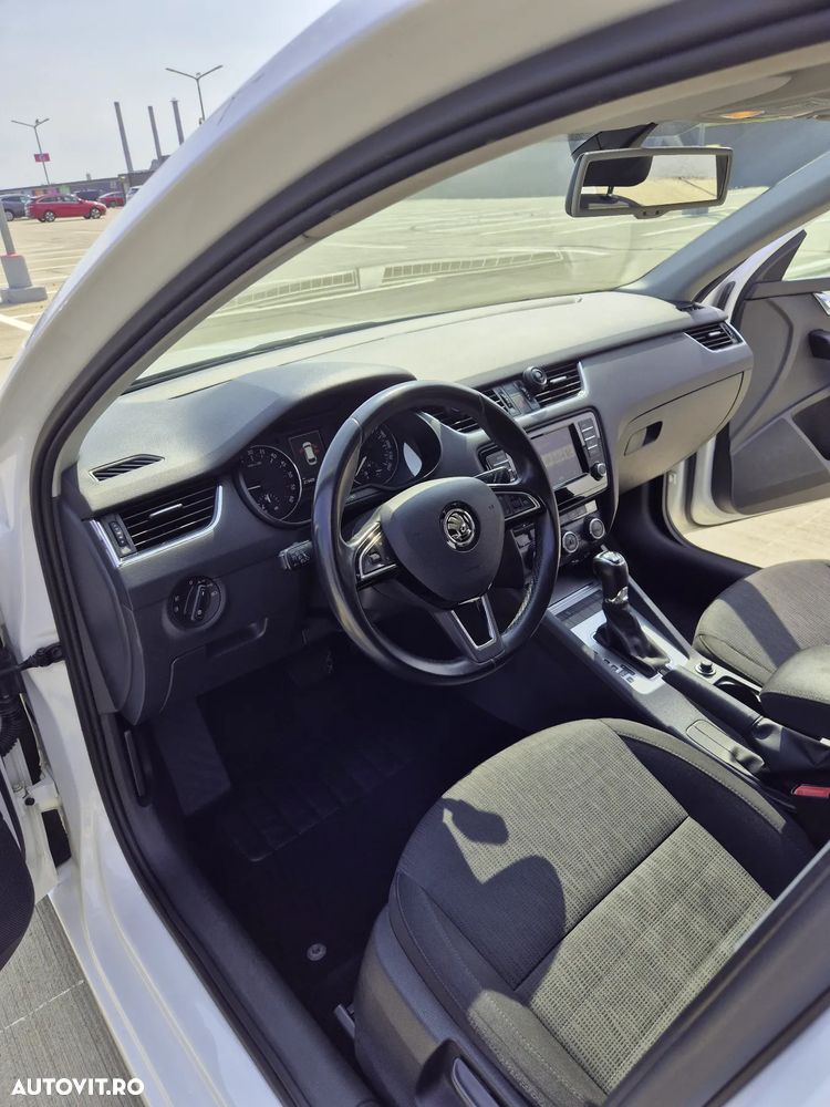 Skoda Octavia 2.0 TDI DSG 4X4 Ambition - 13