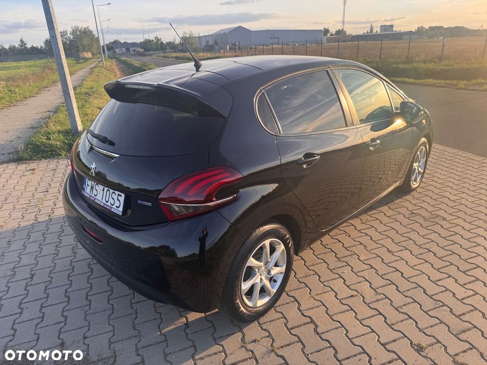 Peugeot 208 1.2 VTi Allure - 15