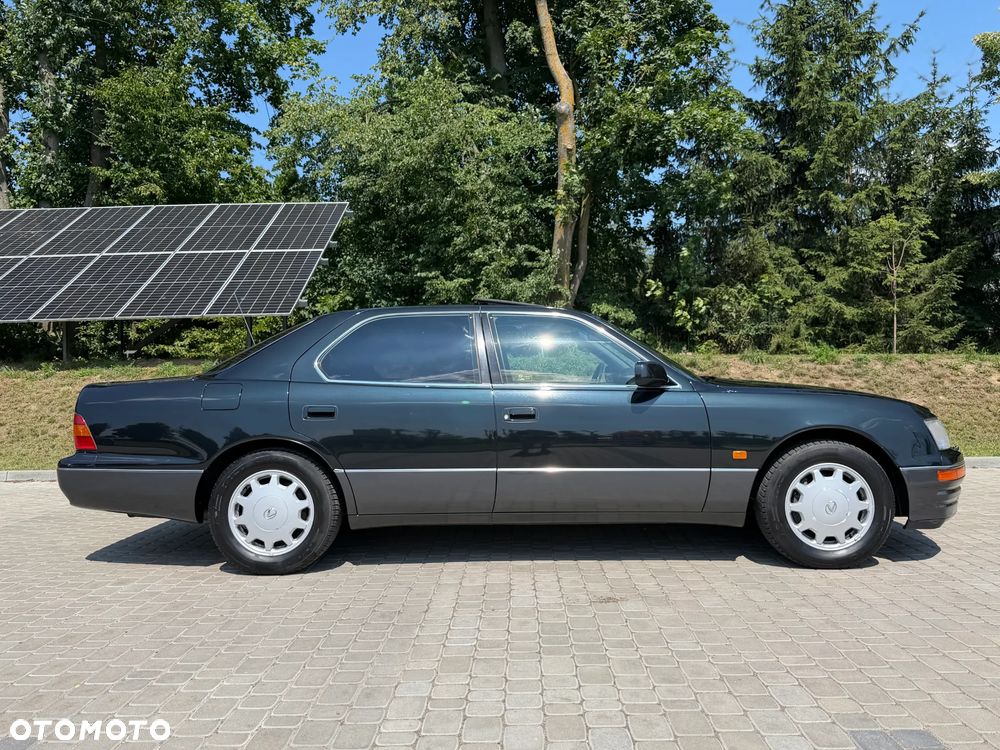 Lexus LS - 4