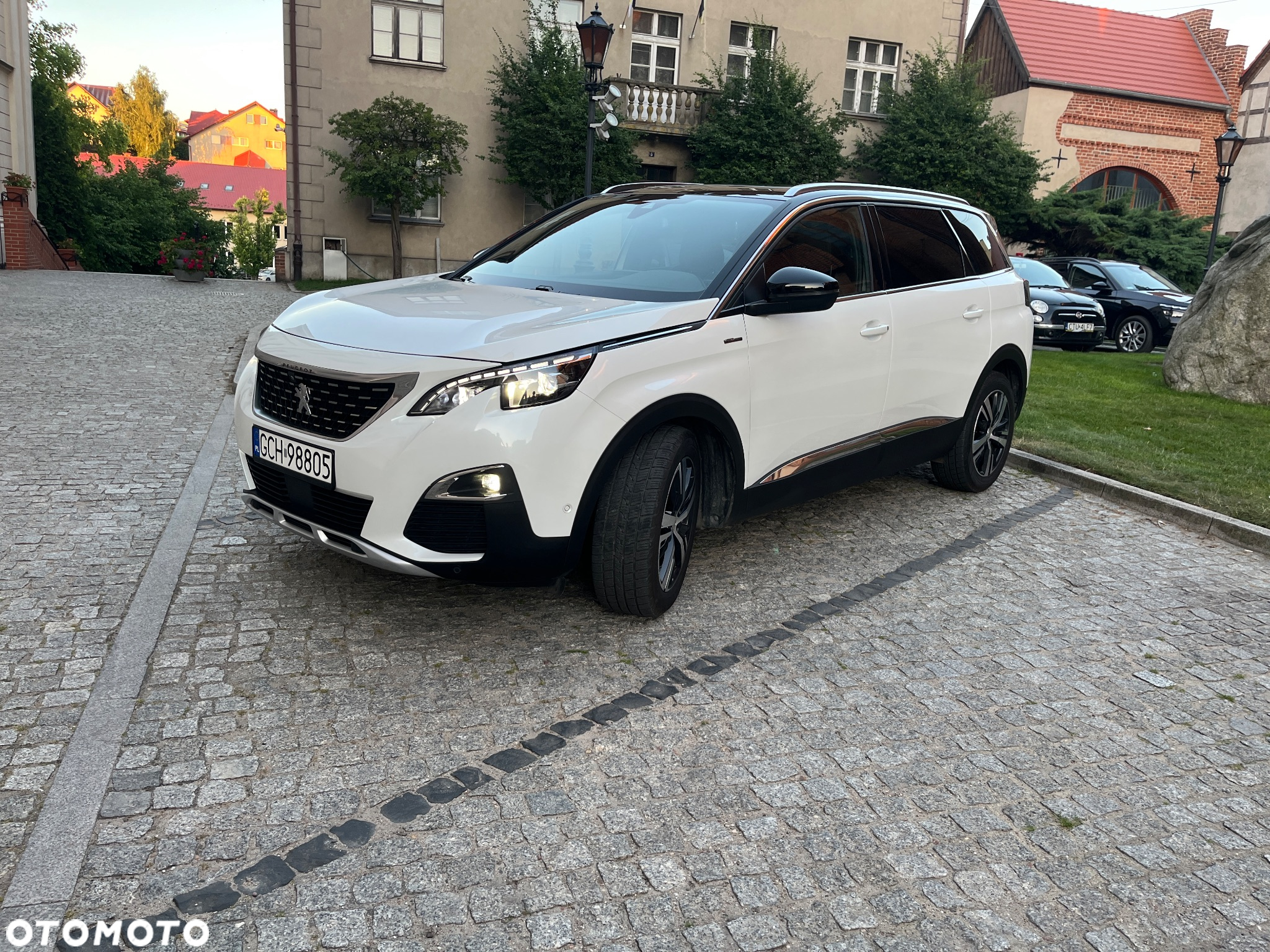 Peugeot 5008 PureTech 180 EAT8 Stop & Start GT - 2