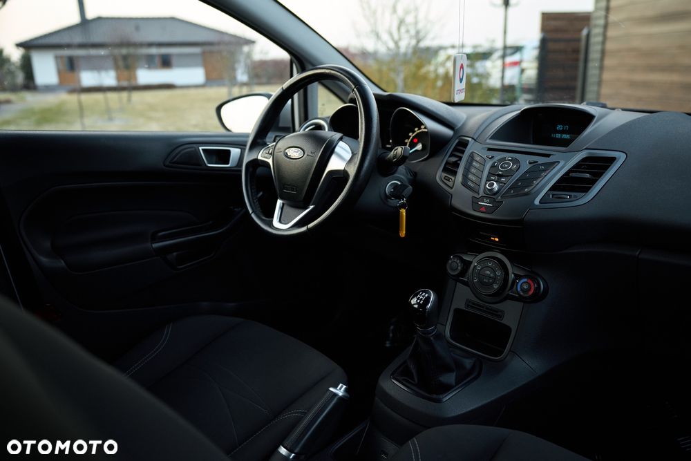 Ford Fiesta - 24