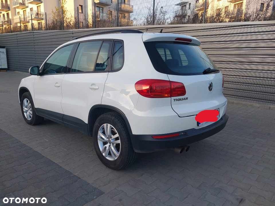 Volkswagen Tiguan - 1