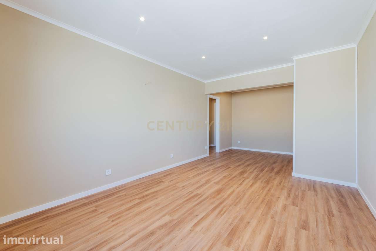 T4 Portela  Remodelado com Box - Grande imagem: 2/51