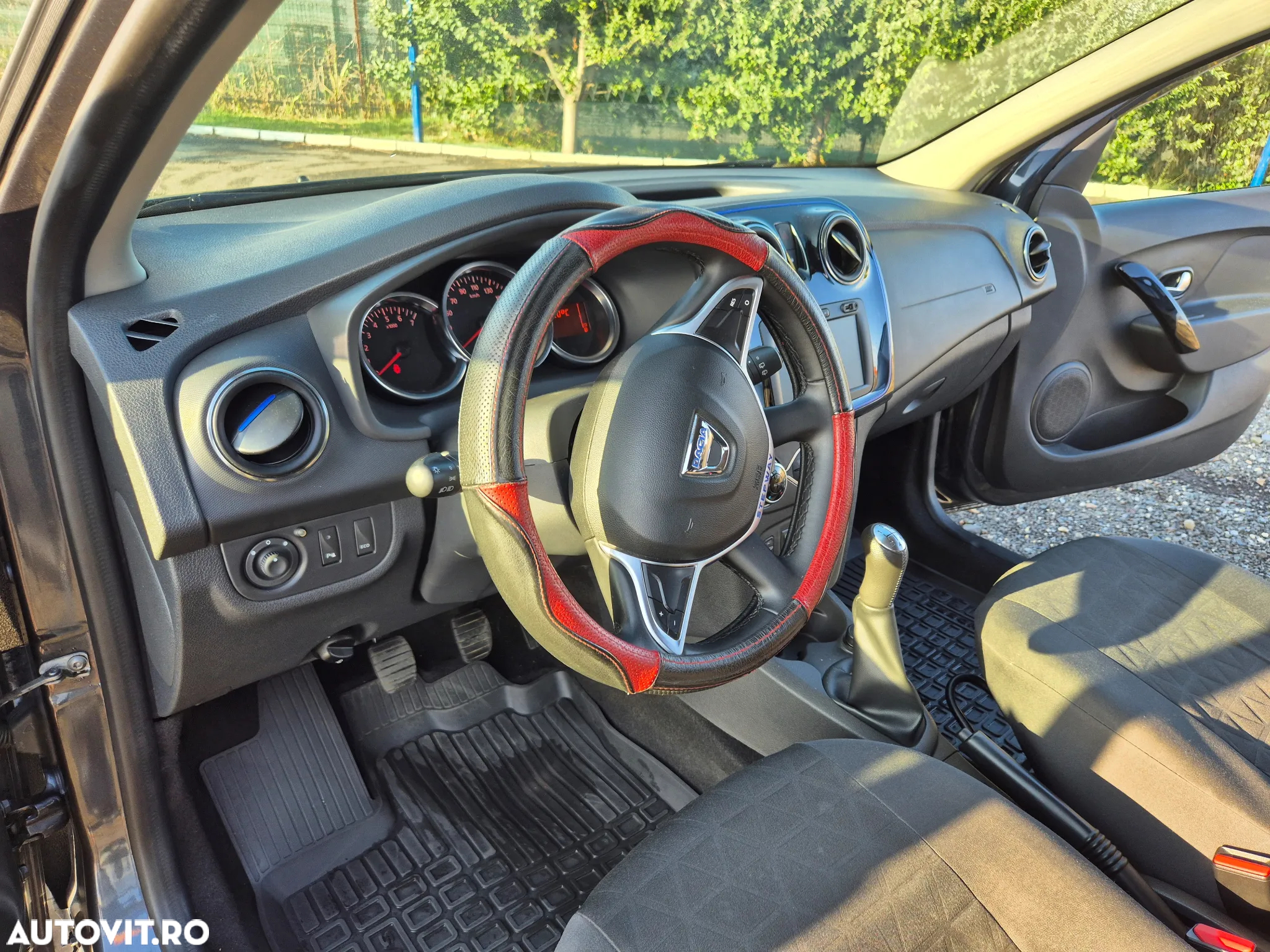 Dacia Sandero Stepway TCe 90 MT6 Essential - 5