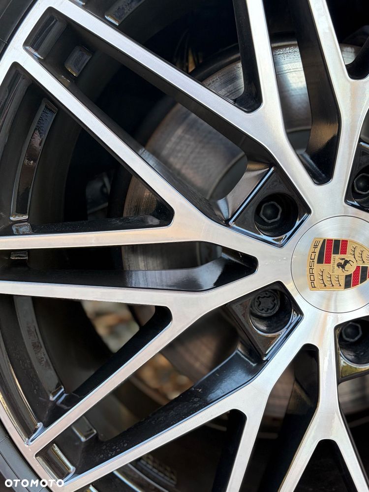 Porsche Cayenne Standard - 8