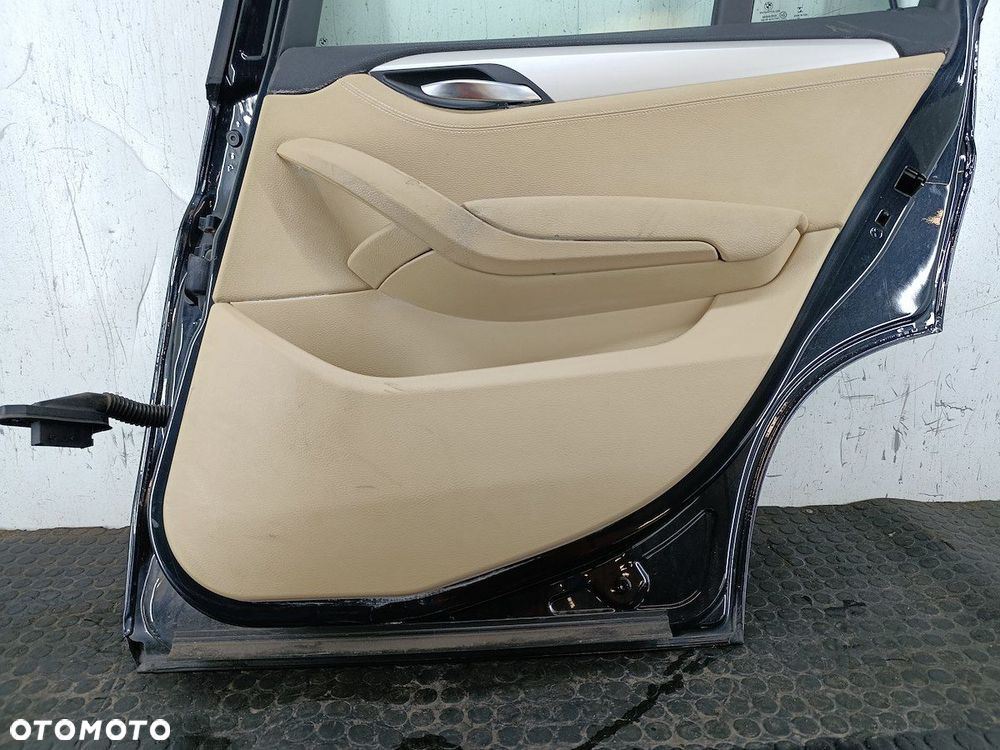 DRZWI TYŁ PRAWY  BMW X1 E84 FL 475 2.0 D - 10