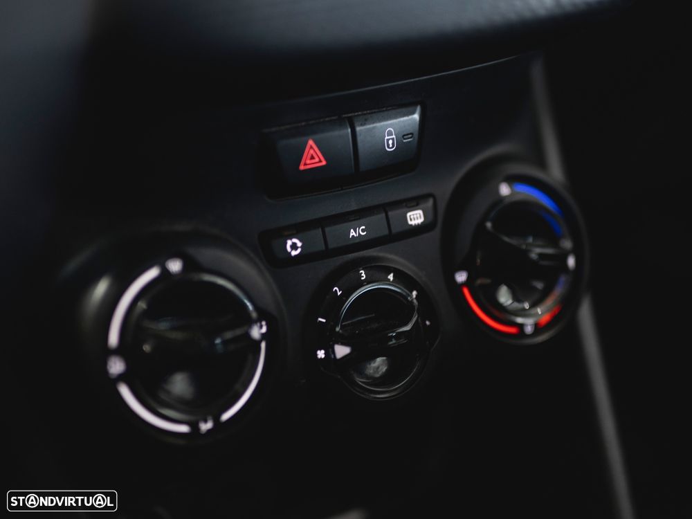 Peugeot 2008 1.2 PureTech Style - 18