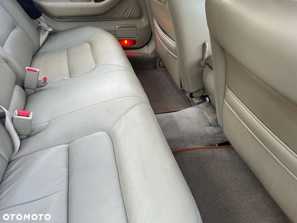 Honda Legend 3.2 - 15