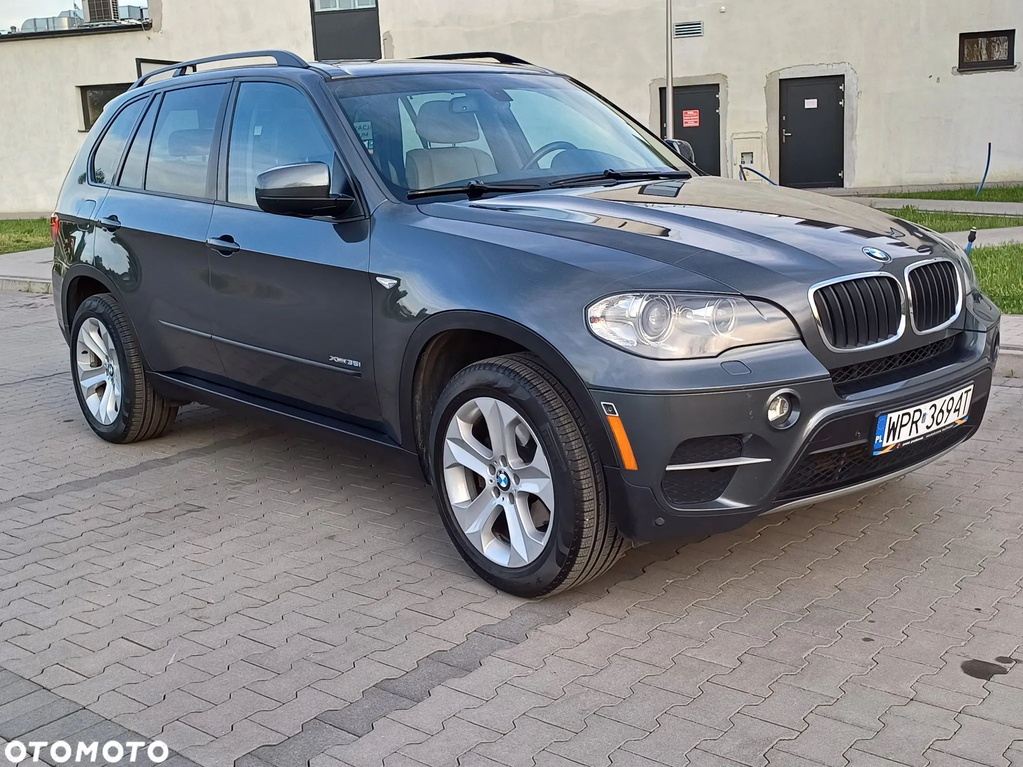 BMW X5 xDrive35i - 1