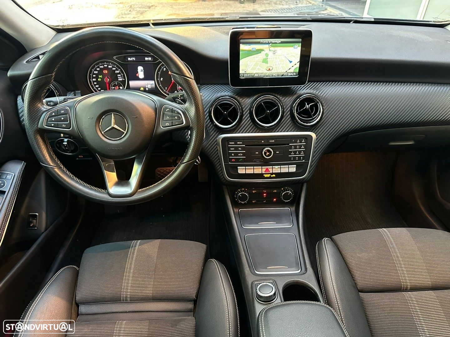 Mercedes-Benz GLA 220 d Urban - 9