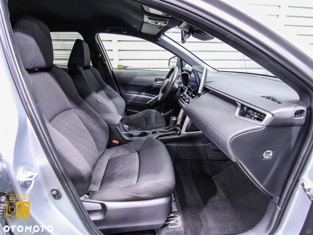 Toyota Corolla Cross - 10