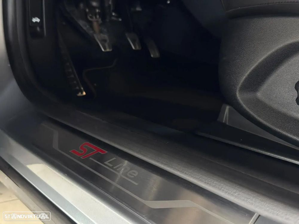 Ford Puma 1.0 EcoBoost MHEV ST-Line X — fotografia 6