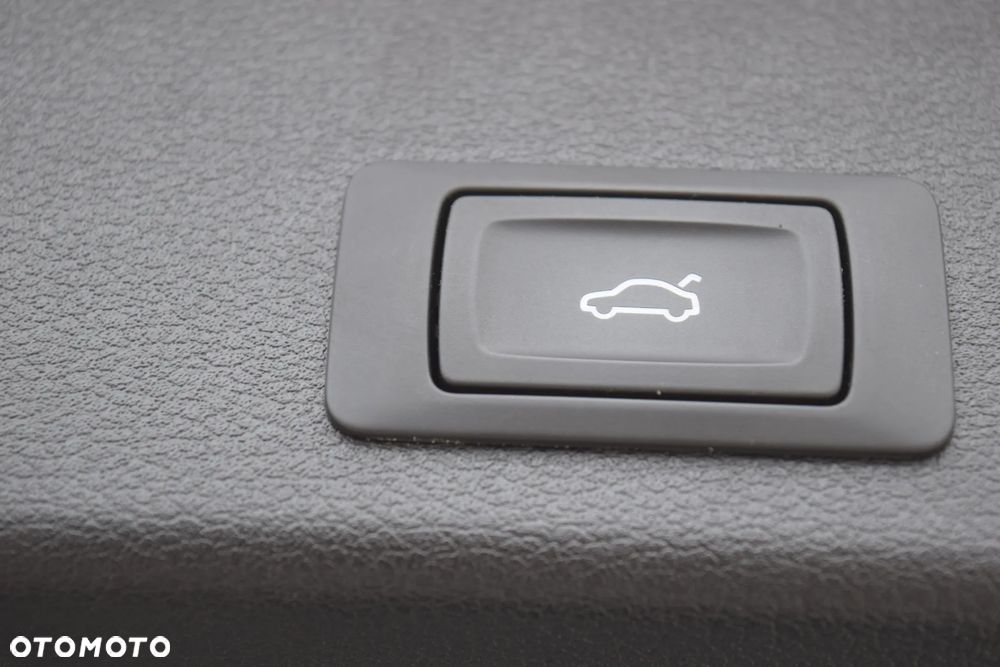 Audi A4 Avant 2.0 TFSI ultra sport - 38