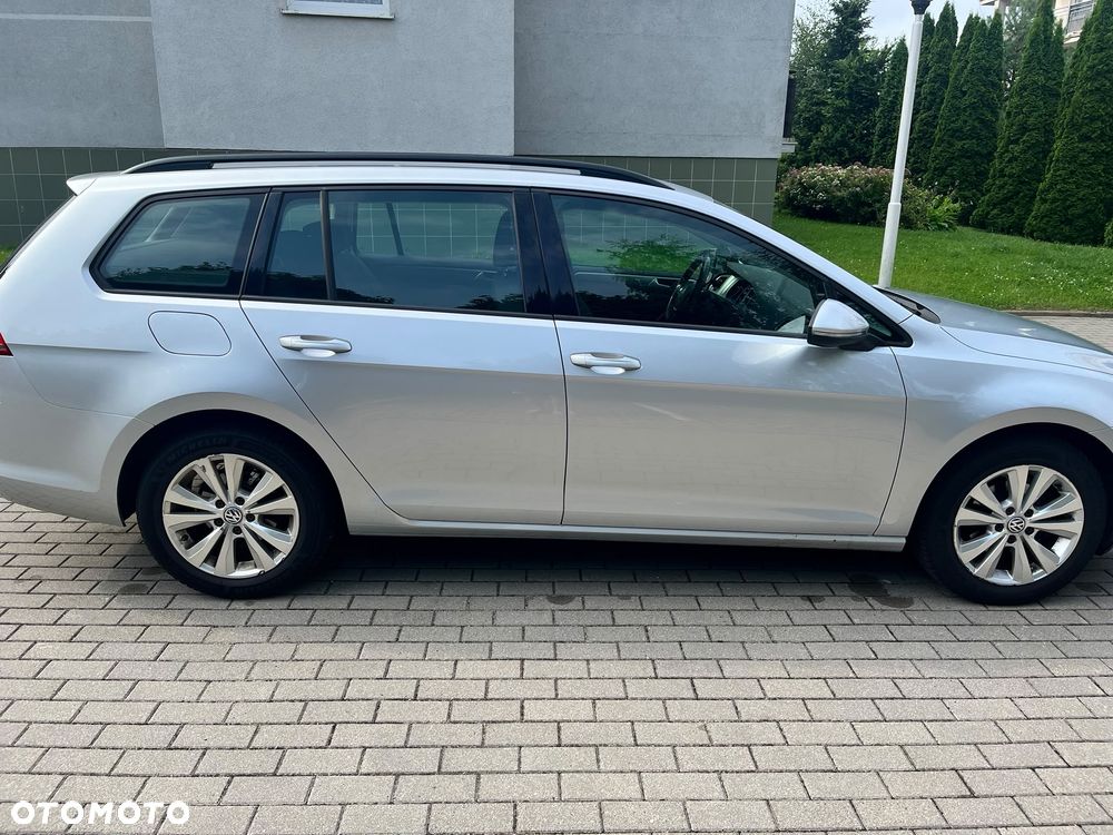 Volkswagen Golf - 5