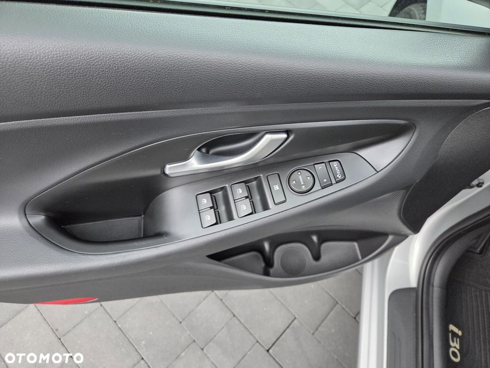 Hyundai i30 1.4 T-GDI GO Plus - 11