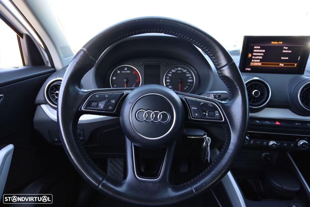 Audi Q2 1.6 TDI Design - 15