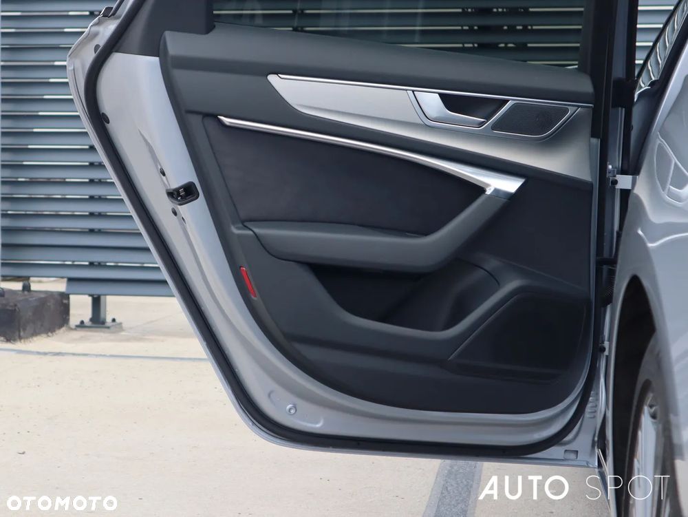 Audi A6 Avant 55 TFSI quattro S tronic - 36