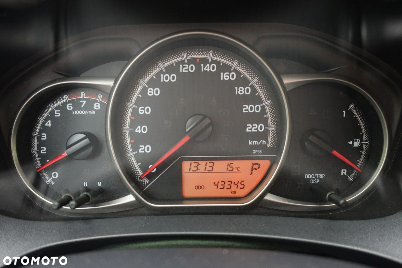 Toyota Yaris - 18