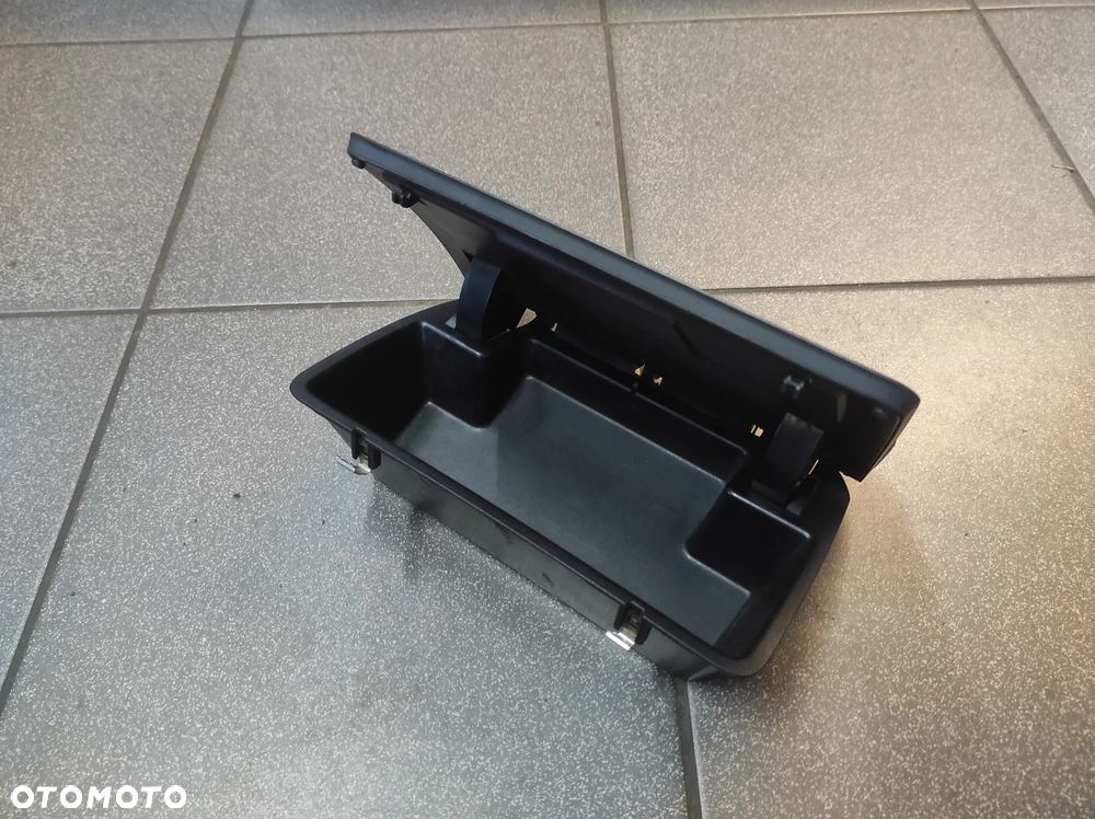 VW CADDY 04-15R ŚRODKOWY SCHOWEK DESKI ROZDZIELCZEJ 2K0858329 CAŁY WYSYŁKA !!!! - 2