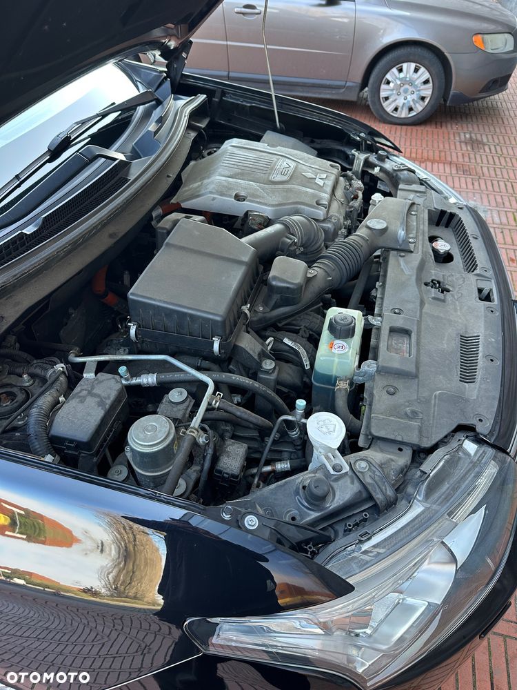 Mitsubishi Outlander - 15