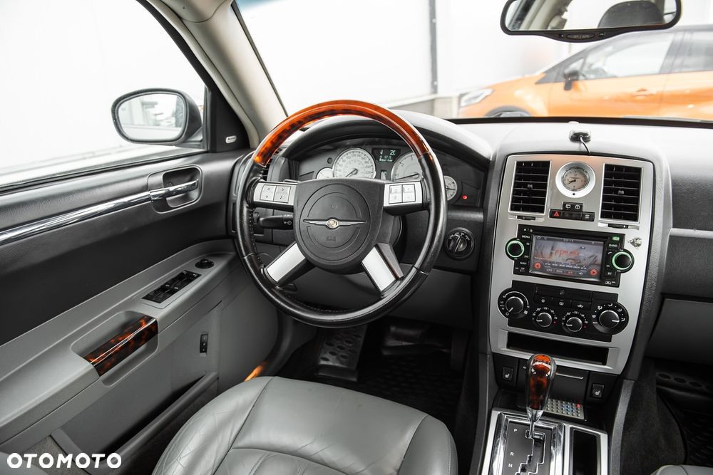 Chrysler 300C 3.5 AWD Automatik - 26