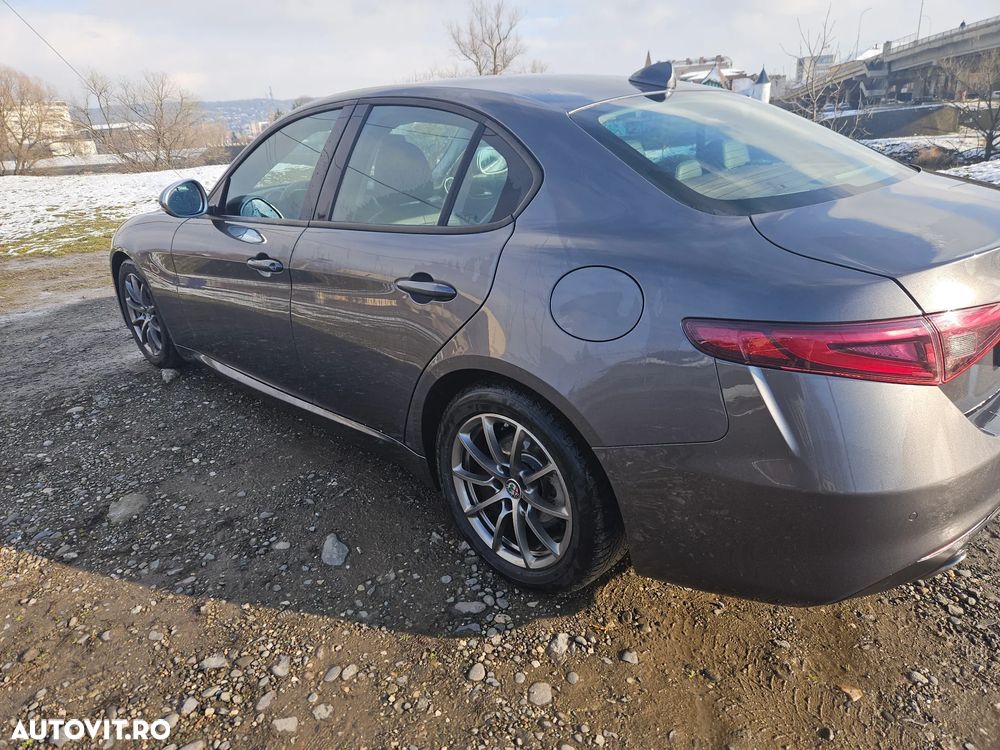Alfa Romeo Giulia 2.2 JTDM Aut. - 7