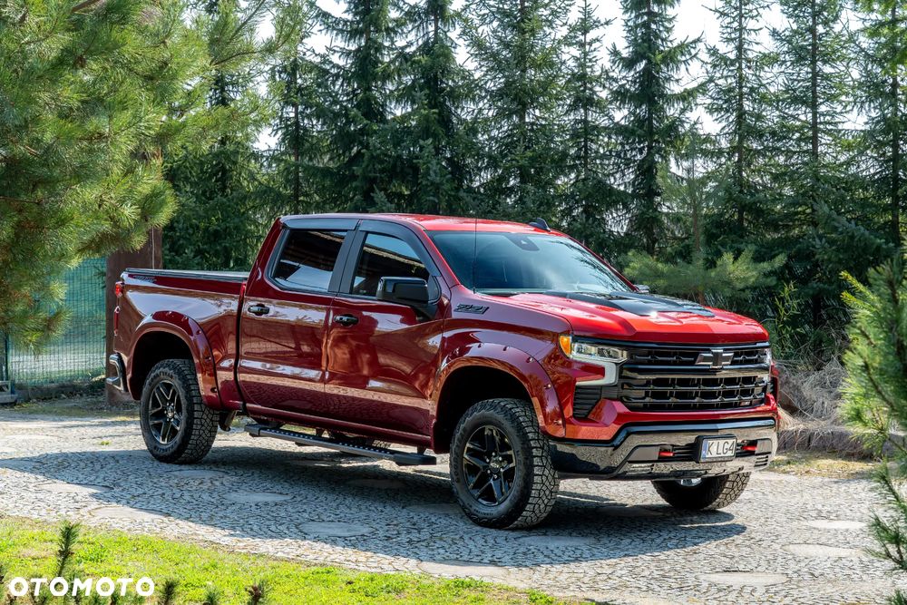 Chevrolet Silverado - 2