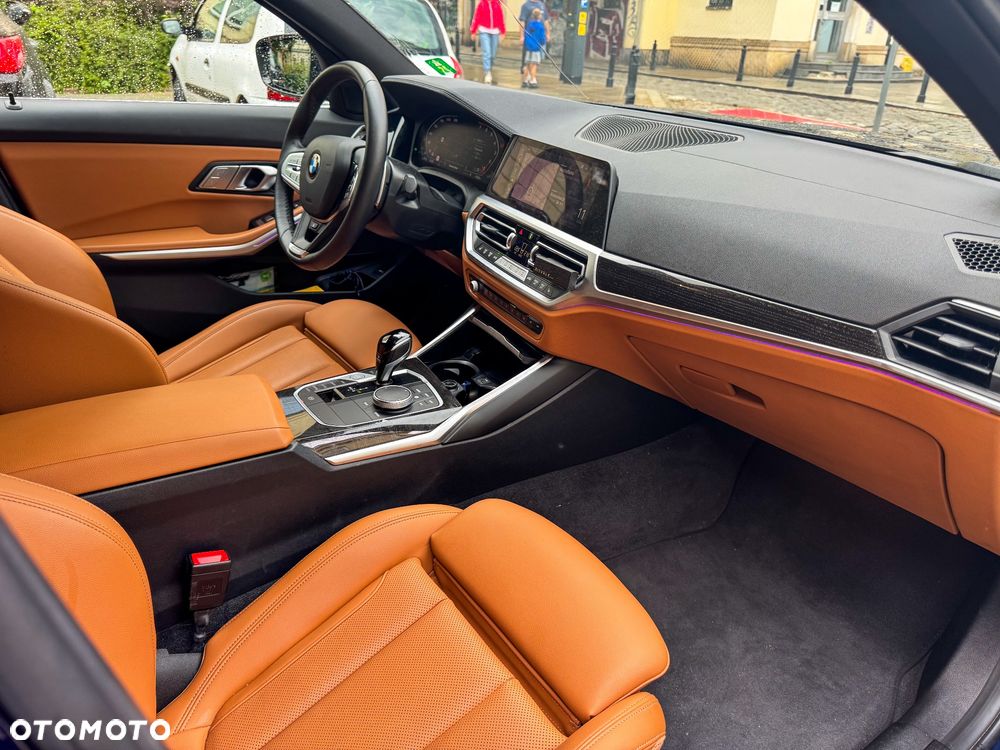 BMW Seria 3 330i xDrive Luxury Line - 12