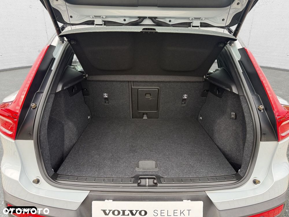 Volvo XC 40 - 18