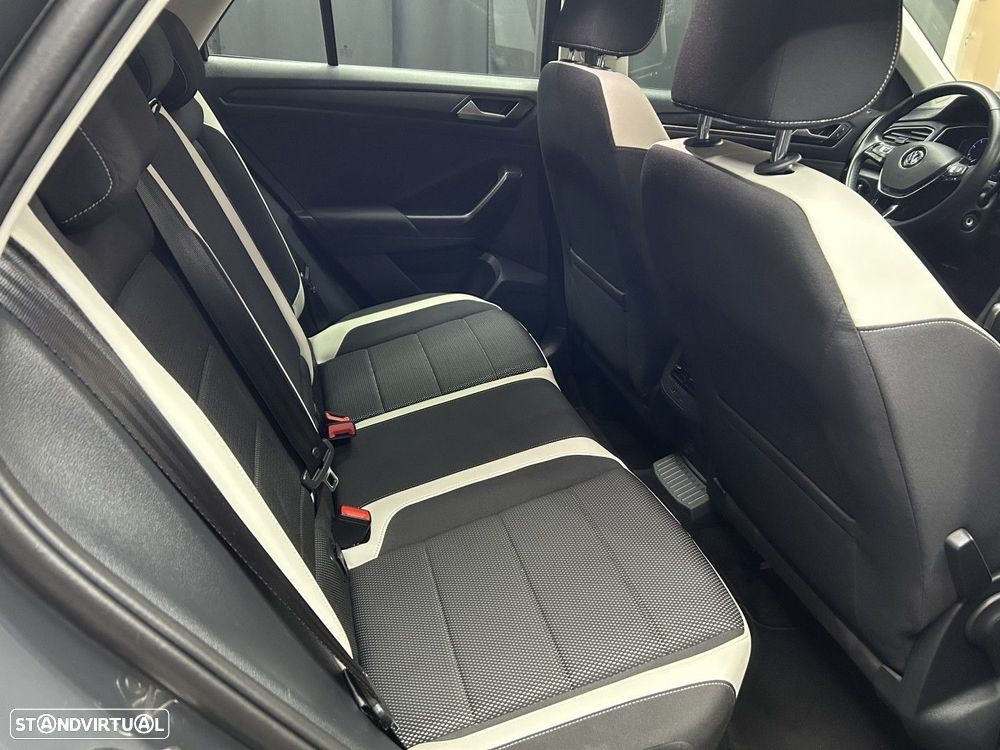 VW T-Roc 1.5 TSI Sport DSG - 11