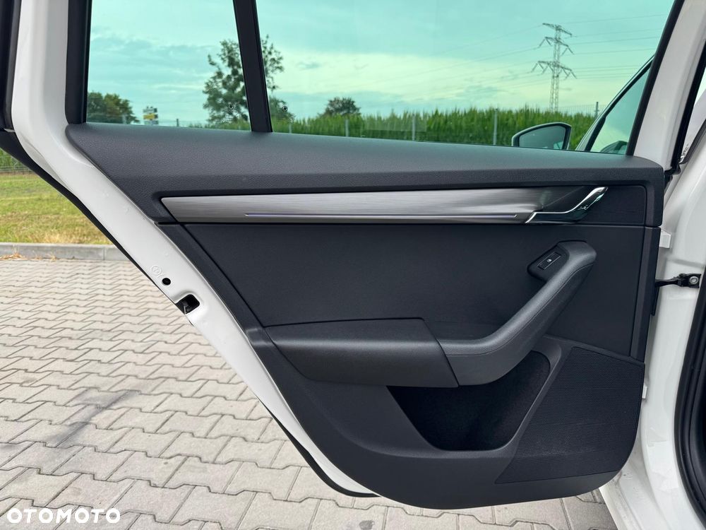 Skoda Octavia 1.5 TSI G-TEC DSG Style - 16