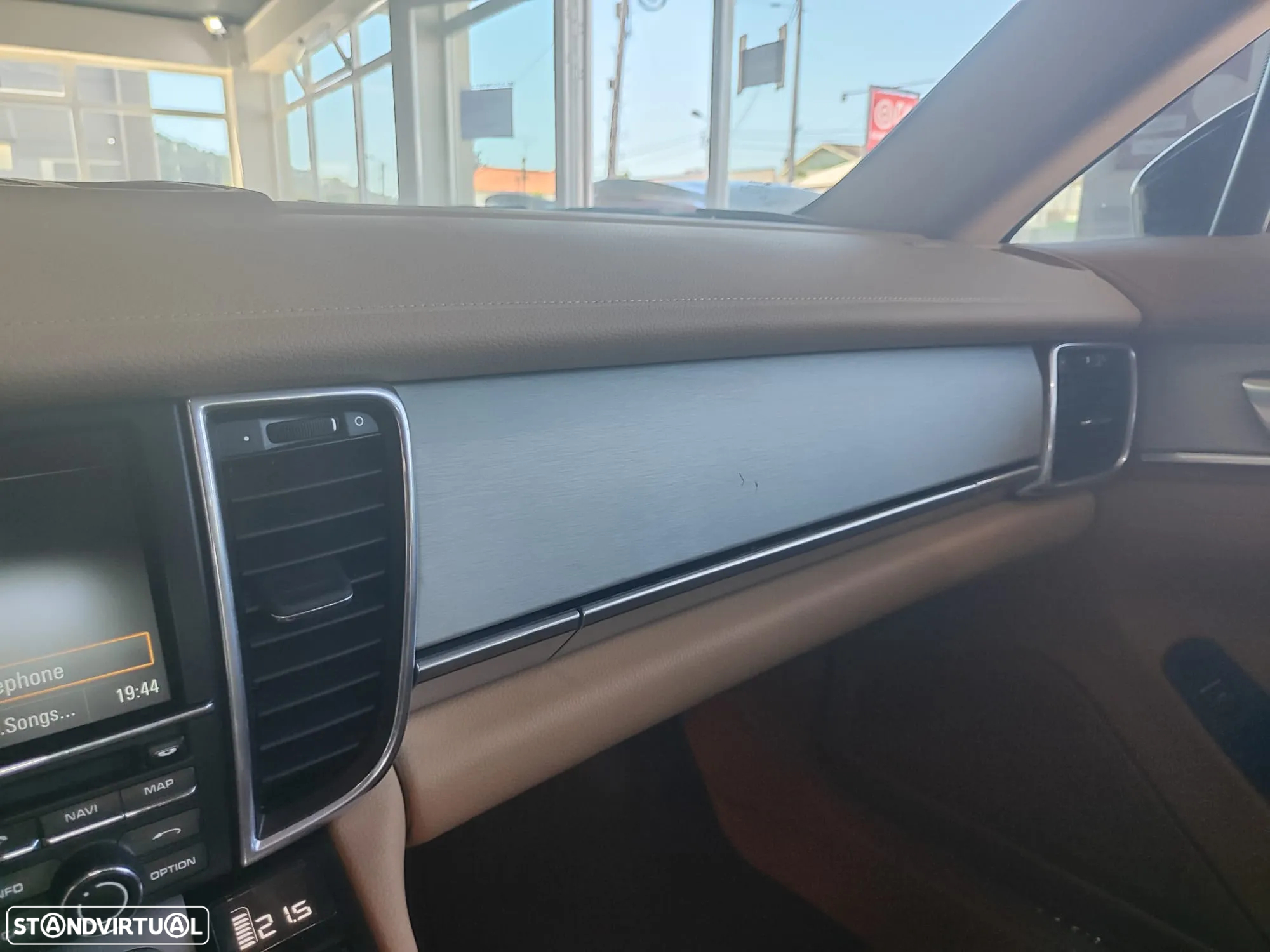 Porsche Panamera Platinum Edition - 42