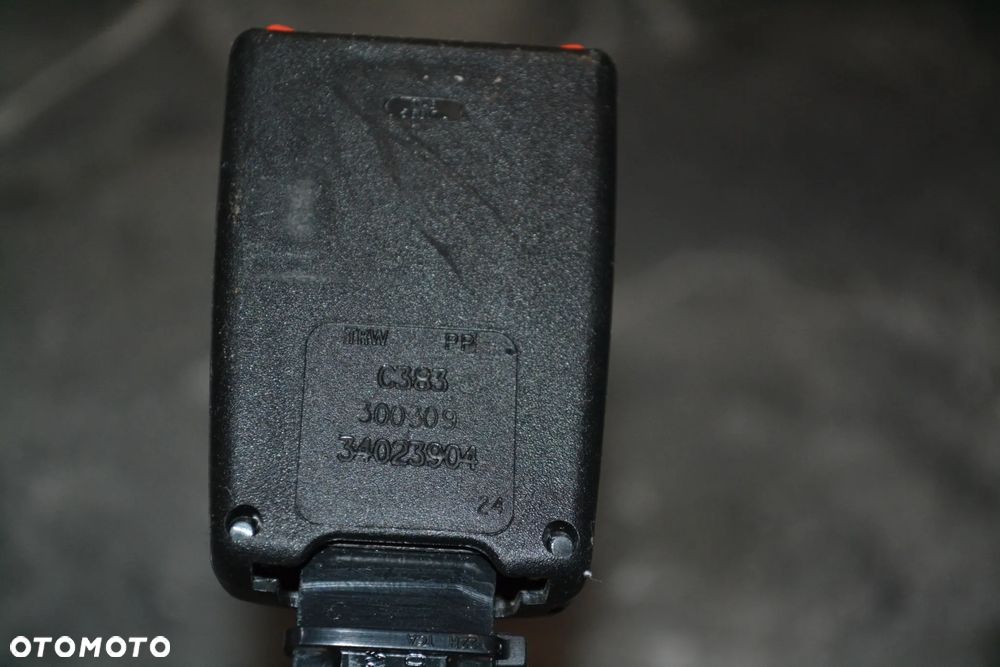 FIAT 500 ZAPIĘCIE PASA BEZPIECZEŃSTWA PRZÓD PRZEDNIE PRAWE LEWE 34023904 - 2