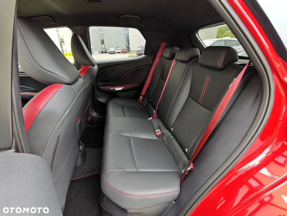 Lexus LBX 1.5 Hybrid Vibrant Edition - 12