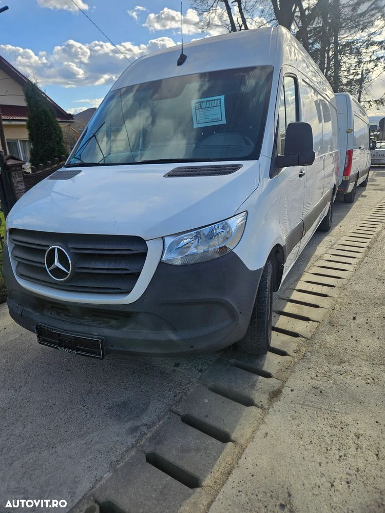 Mercedes-Benz Sprinter - 1