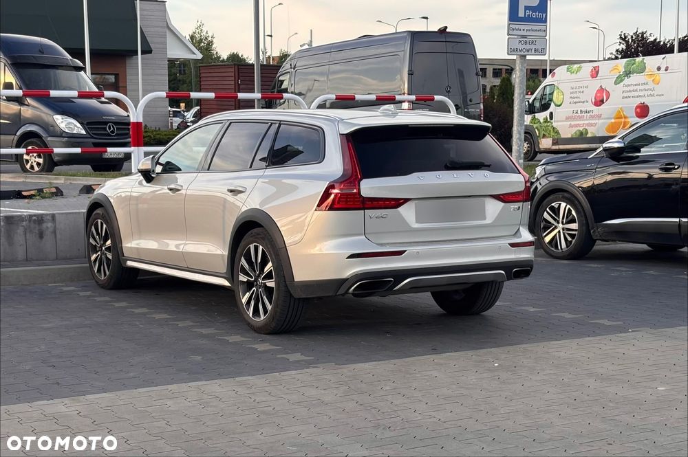 Volvo V60 Cross Country T5 AWD Geartronic - 9