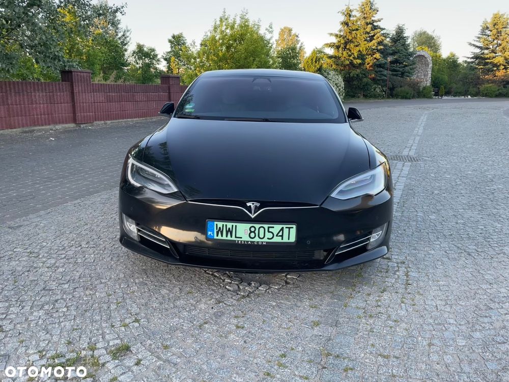 Tesla Model S - 5