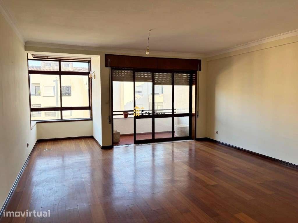 Apartamento T3 no Centro de Barcelos - Grande imagem: 2/19