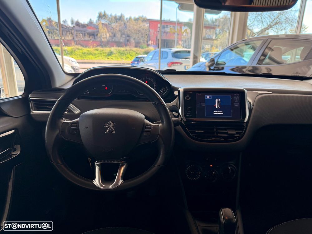 Peugeot 208 1.2 PureTech Style - 8