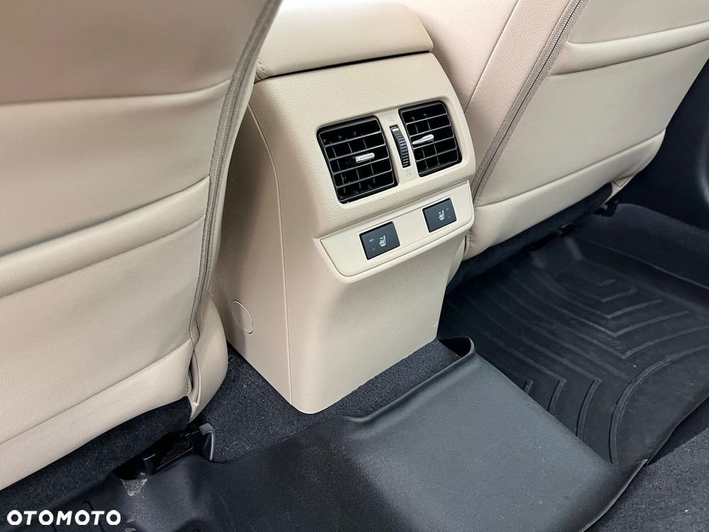 Subaru Legacy - 18