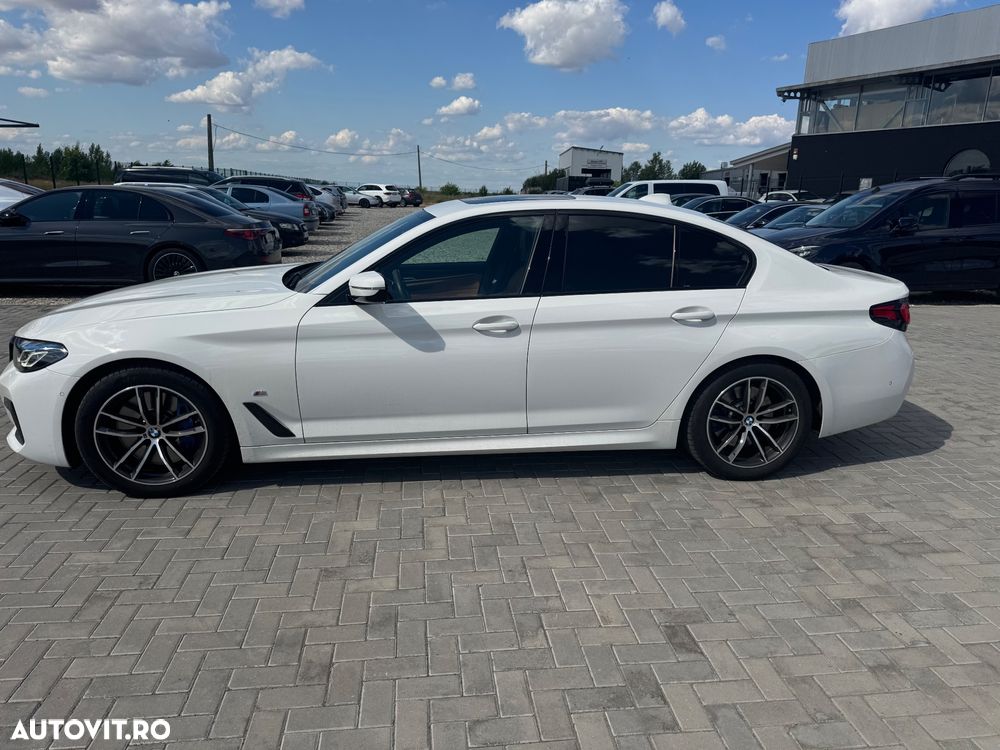 BMW Seria 5 530d xDrive AT MHEV - 10