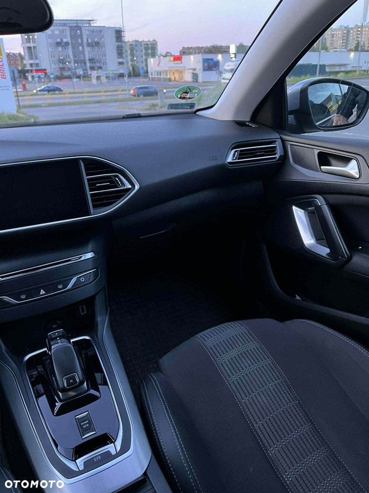 Peugeot 308 1.5 BlueHDi Active S&S EAT8 - 5