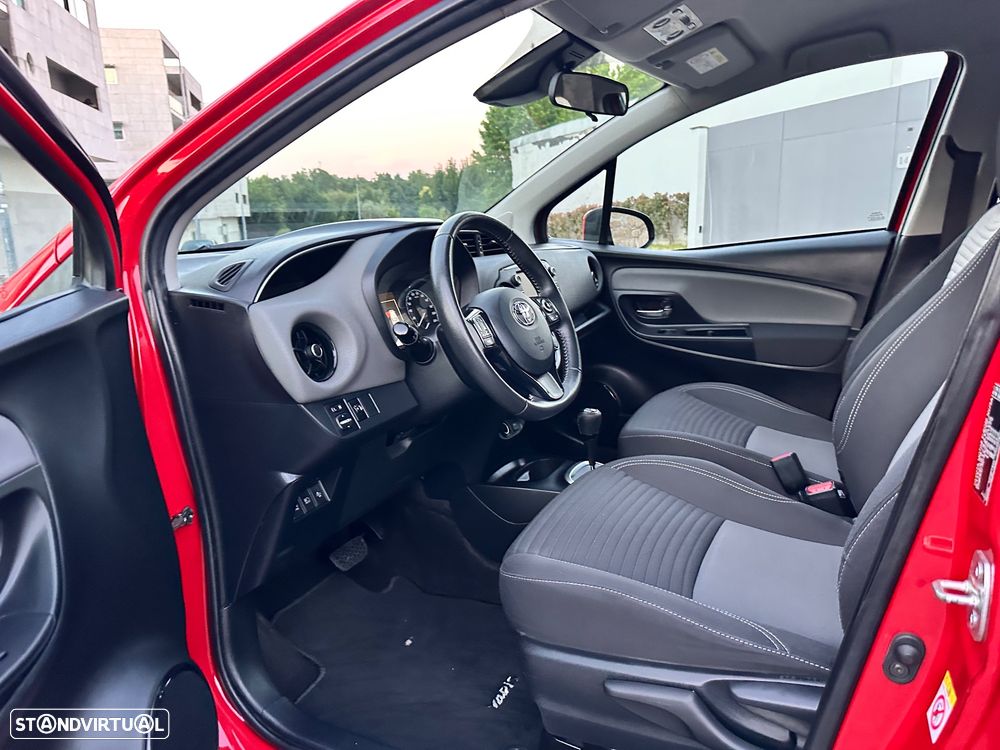 Toyota Yaris 1.5 HSD Active - 24