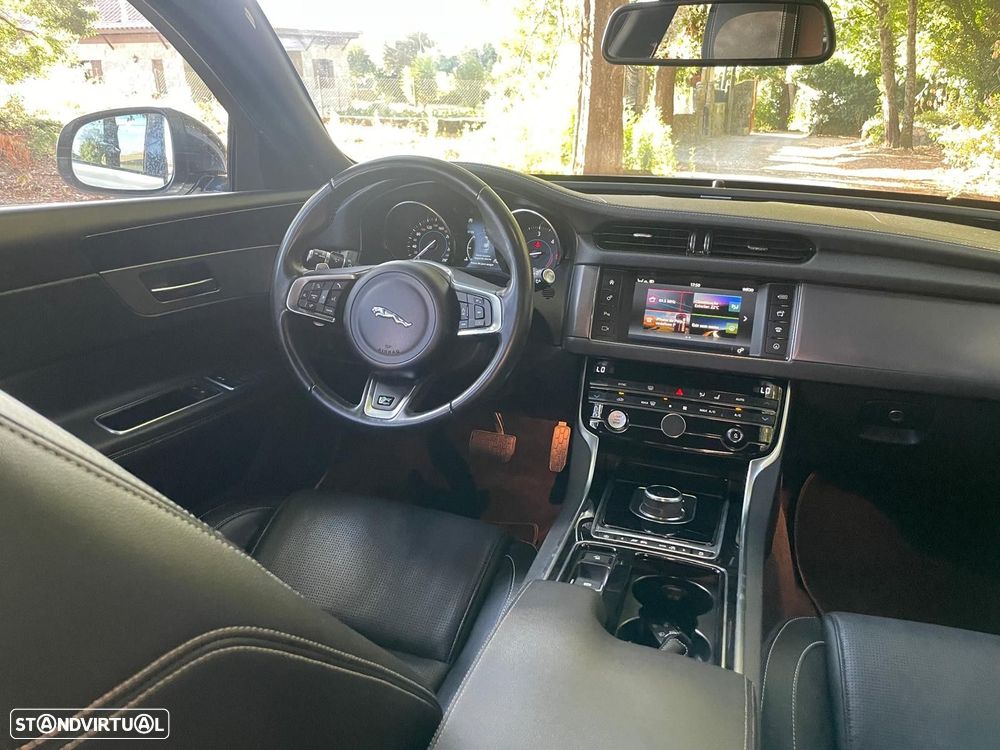 Jaguar XF Sportbrake 2.0 D R-Sport Aut. - 19