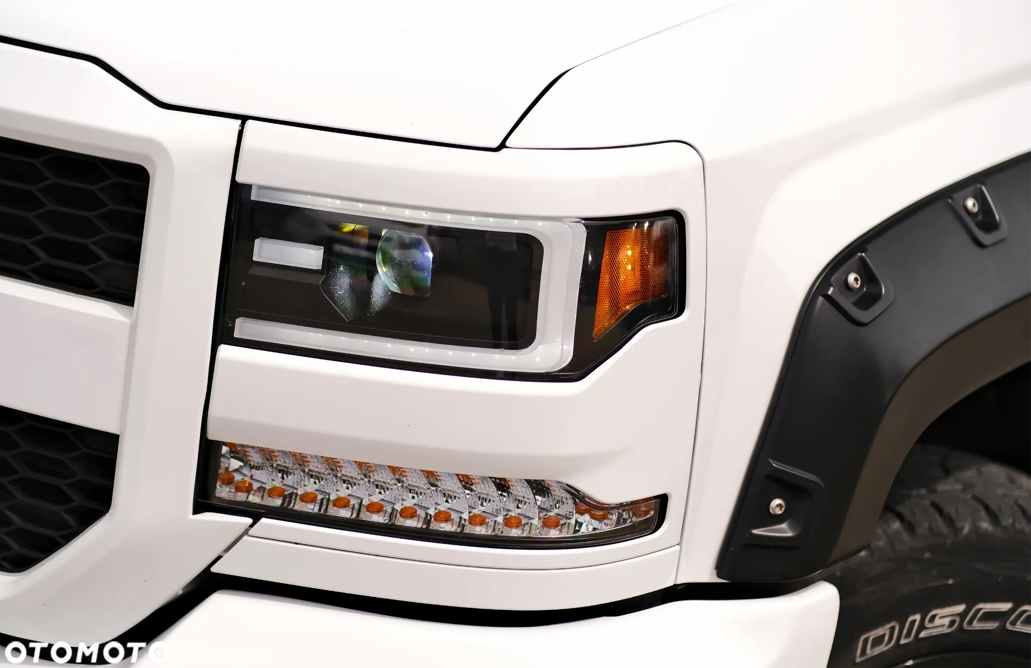 Chevrolet Silverado - 4