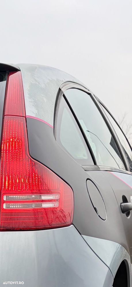 Citroën C4 1.6 HDI 16V SX - 5