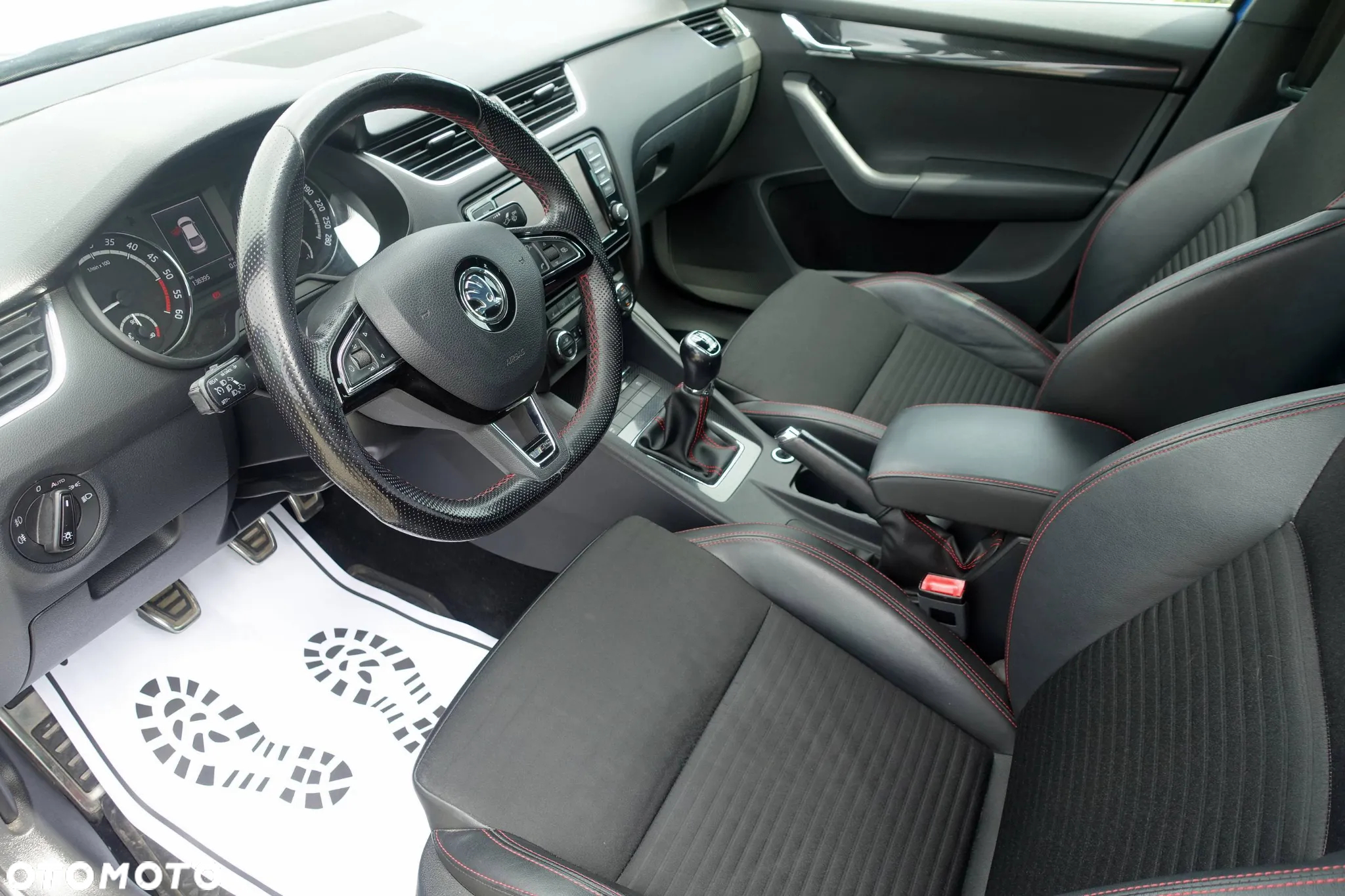 Skoda Octavia 2.0 TDI RS - 9