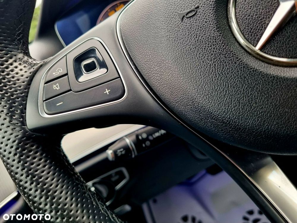 Mercedes-Benz Klasa E 220 d 9G-TRONIC Avantgarde - 19
