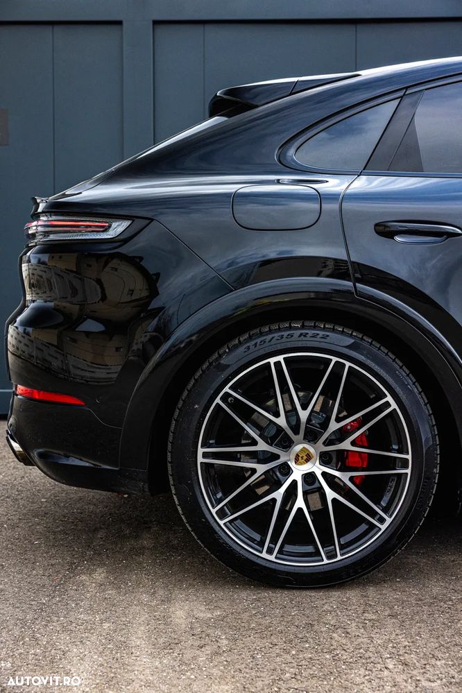 Porsche Cayenne Coupe E-Hybrid - 10